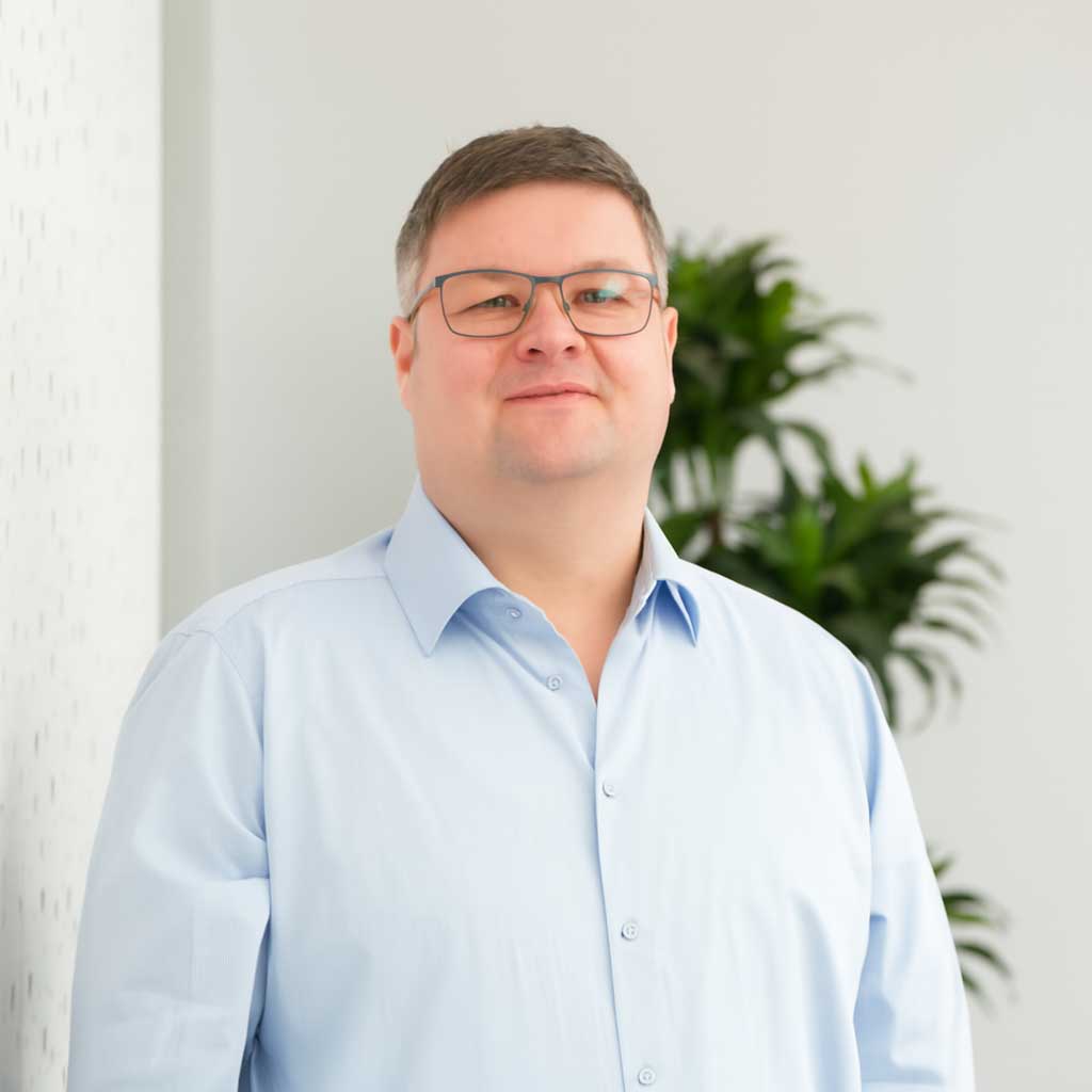 SIMON MAEDER